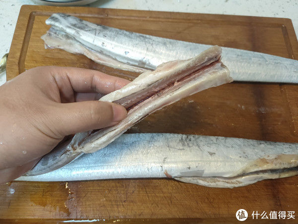 鸡蛋|干炸带鱼想要外酥里嫩，有人加鸡蛋、有人挂面糊，其实都不正确