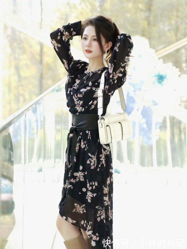 经验 优雅女人早秋都穿“连衣裙”,为你分享时髦的搭配经验,温婉知性
