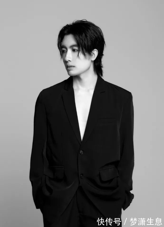 孟老师!清华美院男神酷似金城武!为一幅画累瘦17斤,堪比彩铅界“冷军”