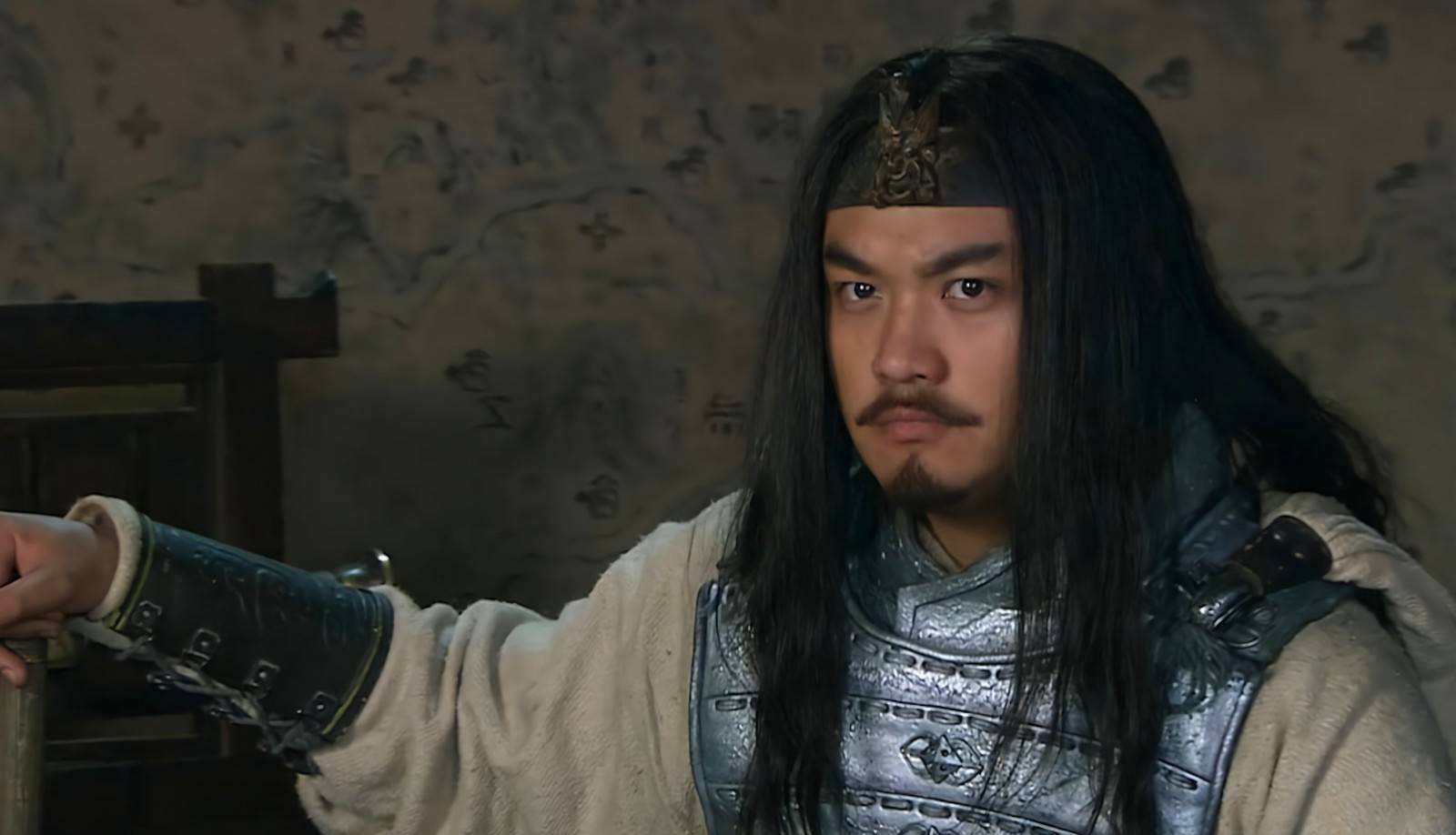 关羽|刘备麾下有两位大将，一位不输吕布，一位胜关羽，却不被重用