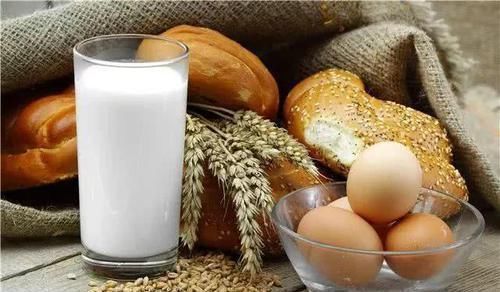 骨骼|孩子不长高?若能在25岁前做好3事,常吃3物,还能拔高一大截