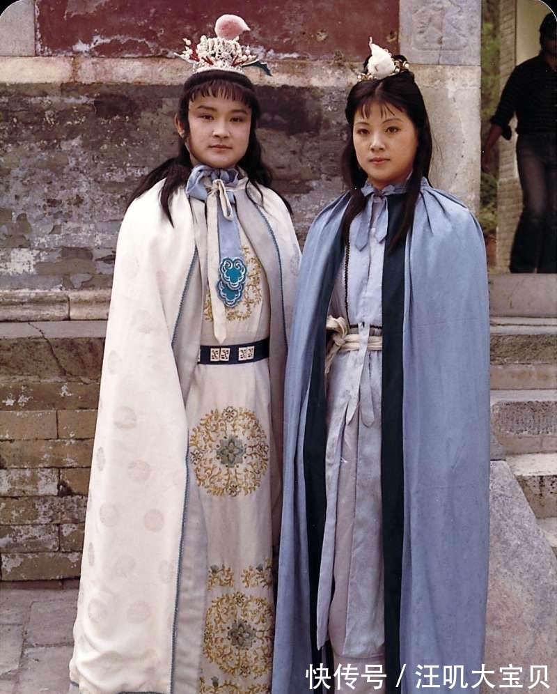 元春封妃|元春封妃之后，贾府上下热闹非凡，为什么唯独贾宝玉没反应？