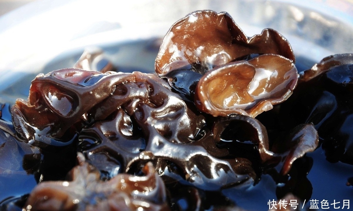  爱吃|木耳虽好，冬季吃木耳，小心2种吃法变“夺命符”，爱吃的人牢记