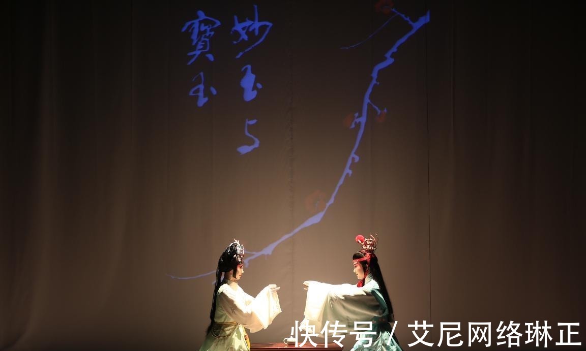 袭人|贾宝玉的另一个俗缘是谁