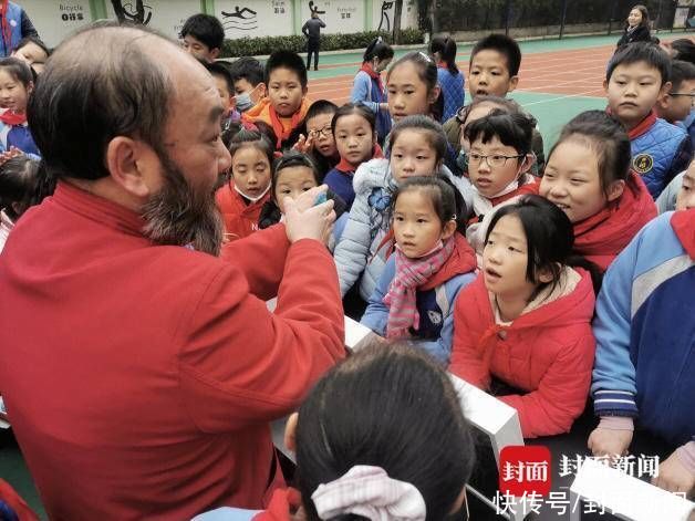  学校|捏面人、唱清音、学剪纸，成都娃娃校园里头学非遗