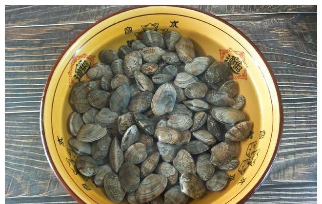 鲜香|煮花甲是冷水下锅还是热水下锅？这样做鲜香无腥味，又嫩又好吃