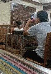 审美 “女孩的审美真让人难以理解,这件裤子的美感在哪?”