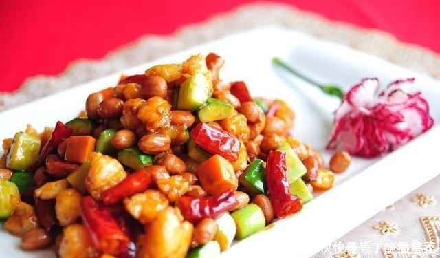 宫保鸡丁怎么做很多人第一步就错了,掌握好这1步是关键