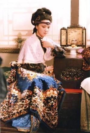 用心|王夫人真拿不出三百两给贾母办生日?用心太险恶,可惜王熙凤不懂