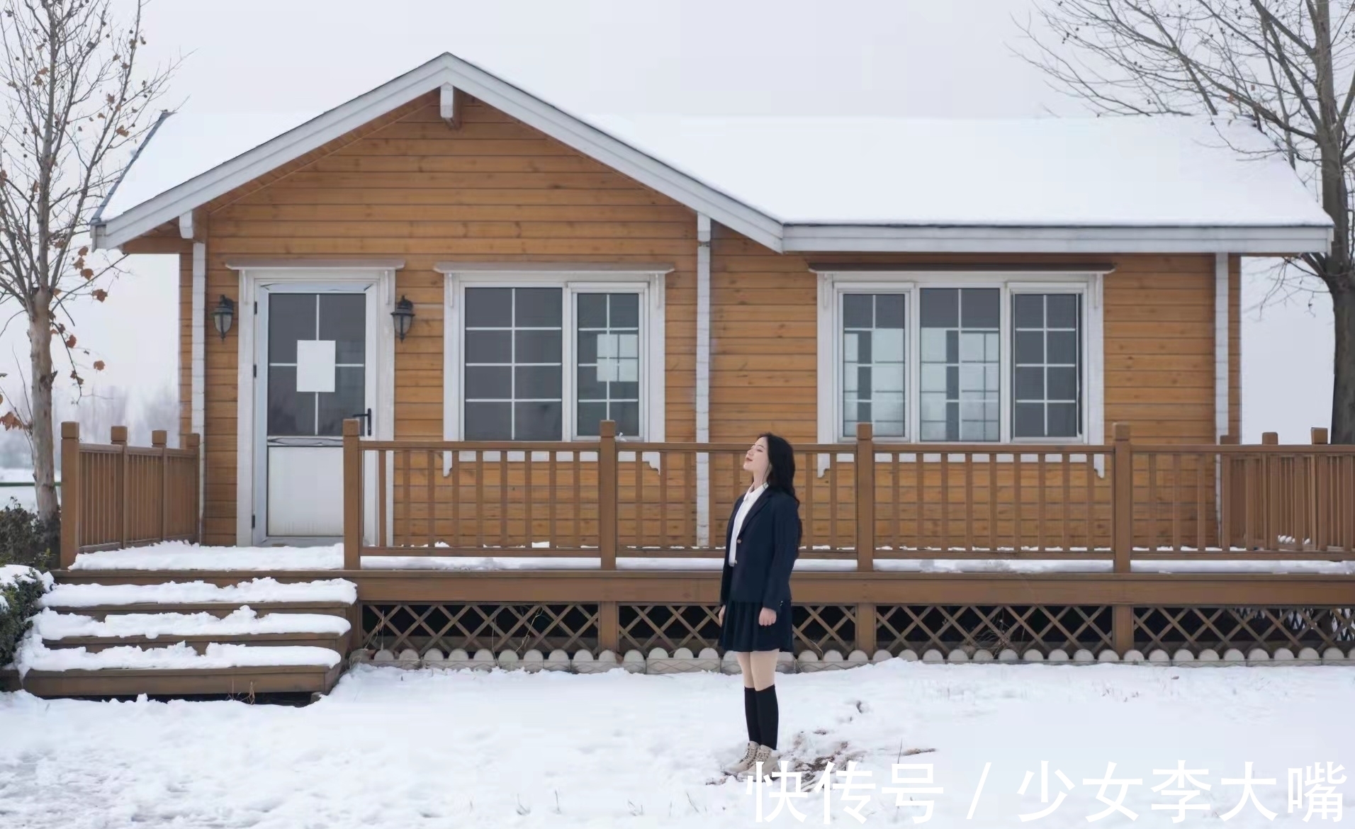 七律!冬雪·七律(十一首):未必玲珑皆赤玉,庭前琼树岁华深