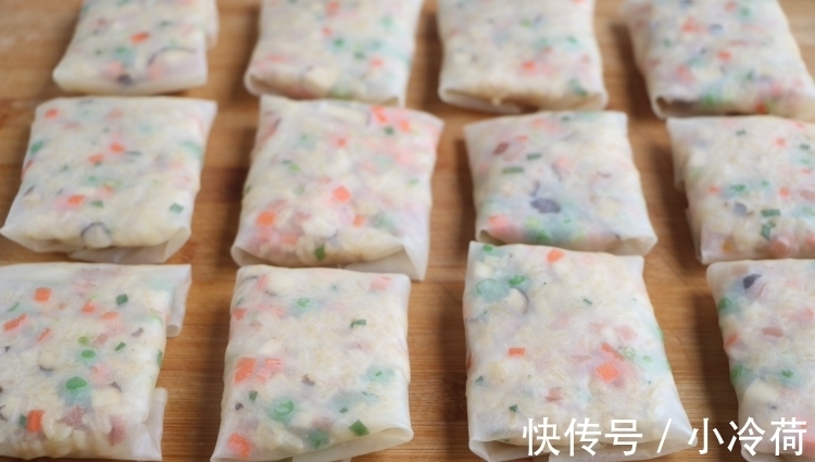 香菇|剩米饭还在炒着吃?试试新吃法,又香又脆,连着吃了3顿都吃不够