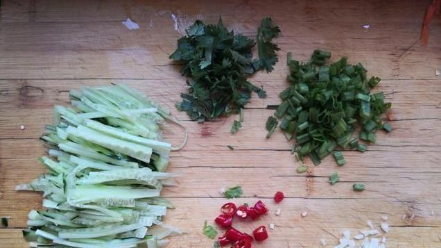 早餐最爱吃这种面食,不用揉面不用擀面,筷子一挑,上桌就分光