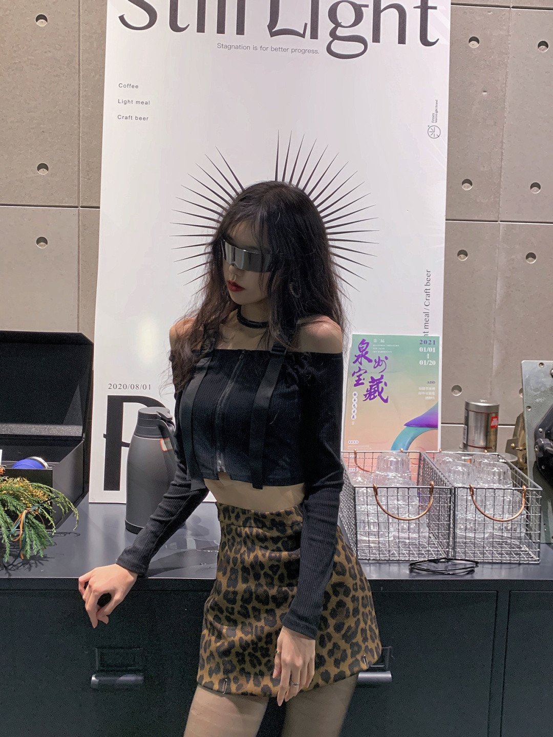 吊带|豹纹包裙, 黑色质感吊带, 这小姐姐性感爆了