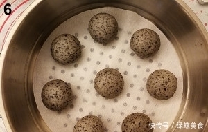 蒸馒头别再只用面粉了,多加一样东西,做出来更香更有嚼劲