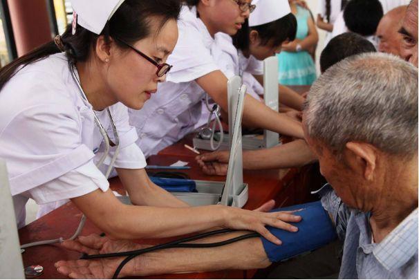 高血压患者|给高血压患者提个醒三个习惯不改,脑中风很可能“从天而降”