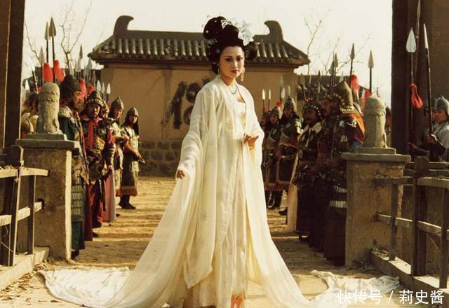 以杨玉环|杨贵妃的两个特殊嗜好，让她18年无孕，这两个习惯可能你也有