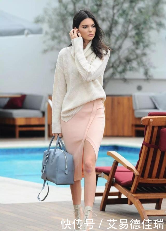 洋气|今秋火了一种穿法,叫“毛衣+半身裙”,青春又洋气,时髦一整季