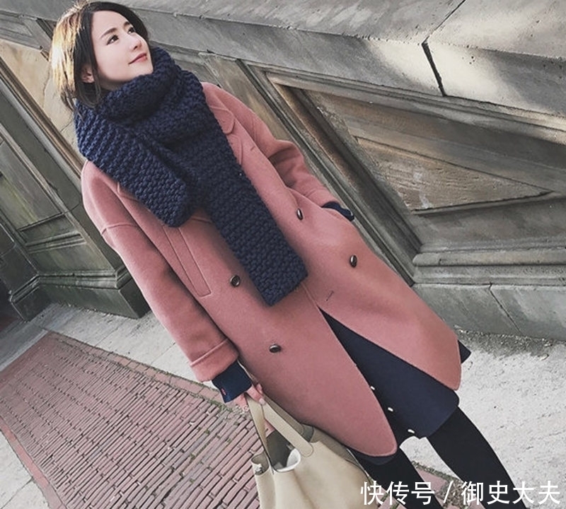 聚会|大衣+黑裤子?没有新意!如今流行这样穿,聚会上班,人见人夸美