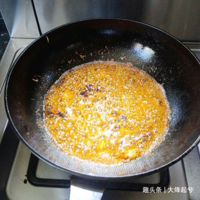 家常毛血旺 ,做法简单,麻辣鲜香,配上一瓶啤酒,太过瘾