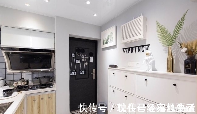 空间|参观闺蜜的98㎡小三居,衣帽间的布置很高级,打开柜门后让我心动