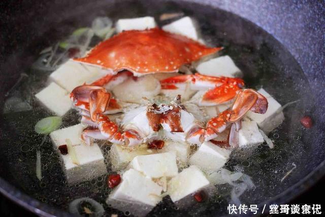 梭子蟹|这菜含大量“黄体酮”,隔三差五吃一次,滑嫩肌肤,女人要常吃