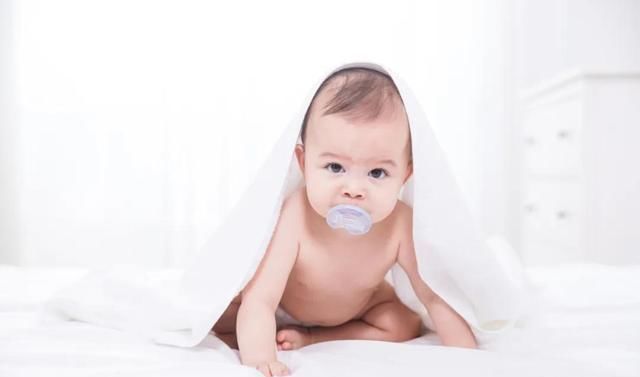 关于宝宝光脚，你误会了多少很多家长后悔看晚了