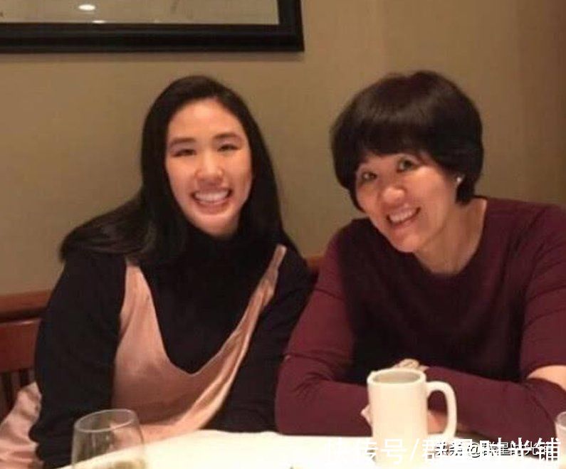 女儿|白帆：和郎平离婚后为女儿单身15年，被女儿催婚，60岁再婚得子