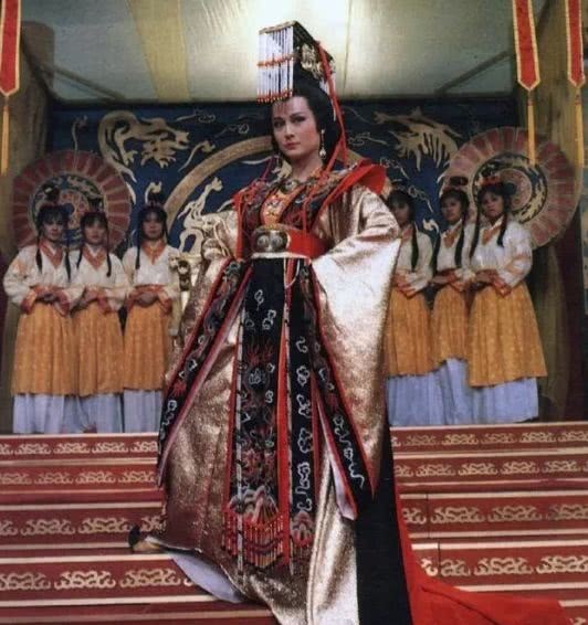 宝贝|这座连炸药都炸不动的古墓,里面的宝贝竟重达520吨……