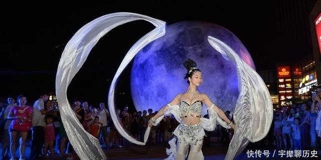 纳兰容若这首词,一改缠绵悱恻,呼天抢地的独白令人动容
