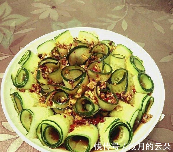 黄瓜片|超简单的家常菜凉拌黄瓜卷，香脆爽口，清热解暑，太美味了！
