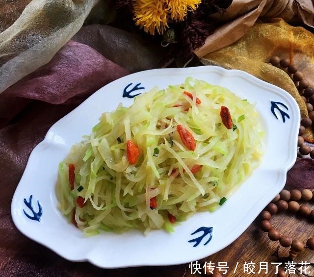 萝卜丝|清炒萝卜丝,家常小菜,爽口极了