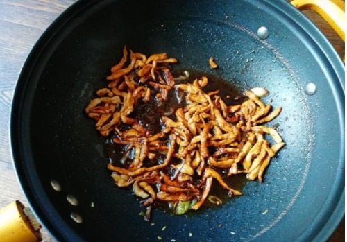 教你一道挂面的家常做法,看着有食欲,吃着香,特别简单