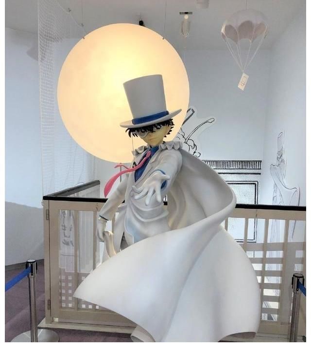 雕像|日本鸟取柯南小镇展出柯南&基德新雕像，好想去合照