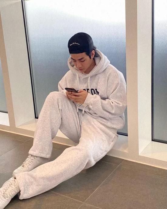 今夏令人上瘾的“校服”套装