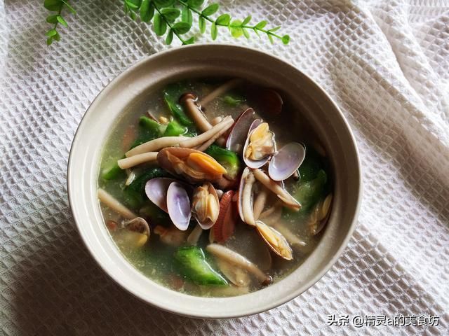 汤水|对付秋燥必喝的汤,3样食材煮一锅,清甜鲜美,好喝无负担身体棒