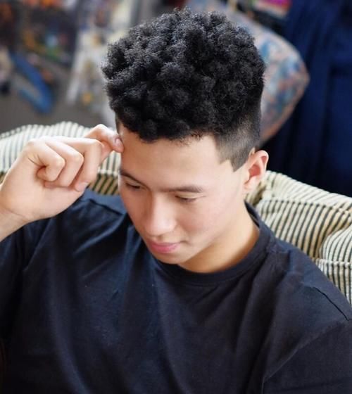 刘海|今春流行这8款男生发型,清新时髦又帅气,学生党上班族都合适