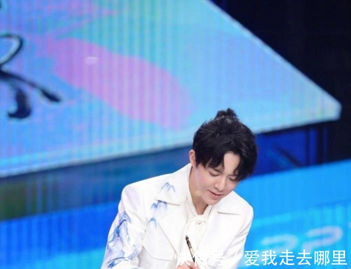 李云迪嫖娼被抓后,王力宏不仅上线吃瓜,还大赞朝阳警方火眼金睛