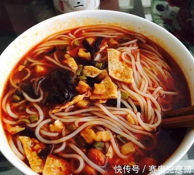 世界|原来风靡世界的螺蛳粉还存在有鄙视链?