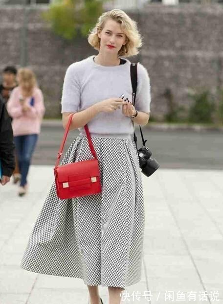 日常穿搭 中年女人要给穿搭做“减法”,学国外博主这么穿,减龄又有高级感