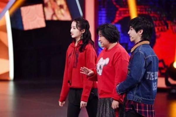 杯子|华晨宇有多“豪气”,一个杯子价值4位数,刷新明星消费观