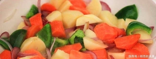 脆爽|炒土豆丝,千万不要直接炒,2个小诀窍,土豆丝香辣脆爽,超好吃