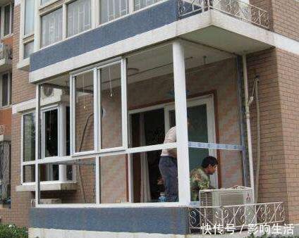 安装|你们封阳台的方法早就过时了,现在都流行这样封,更安全实用