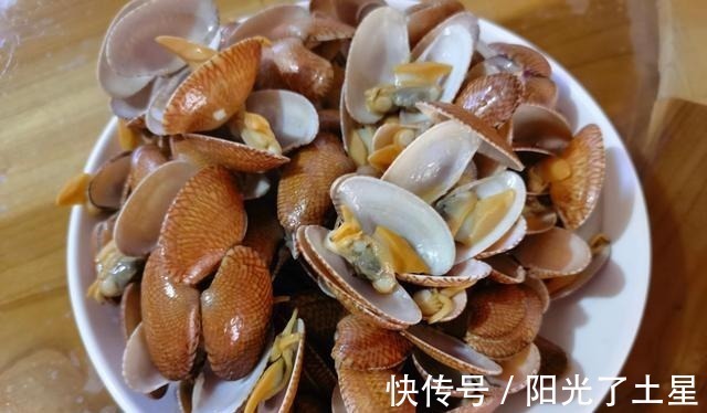娘家|晒娘家晚餐，有肉有海鲜，青菜豆腐齐上桌，大人小孩吃得香！