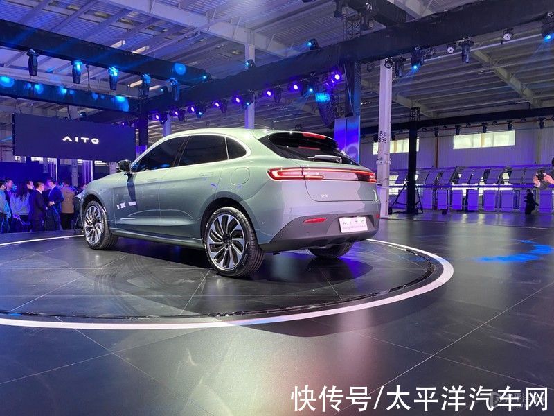 续航|华为放猛料了！赛力斯发布中型豪华SUV，预售25万起/续航超1000km