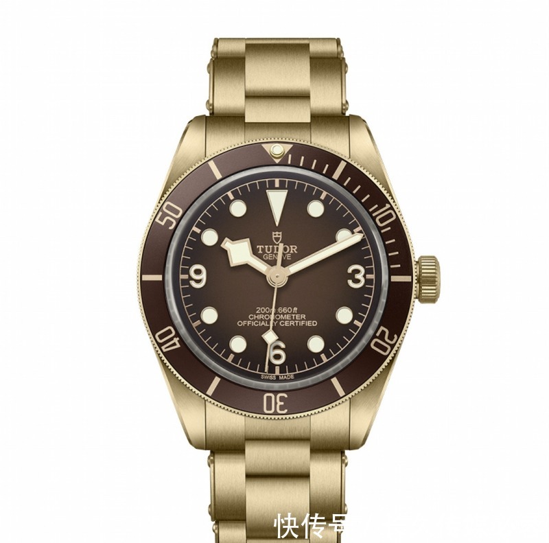 沛纳海|腕表|夏日里,必不可少的是一枚潜水表