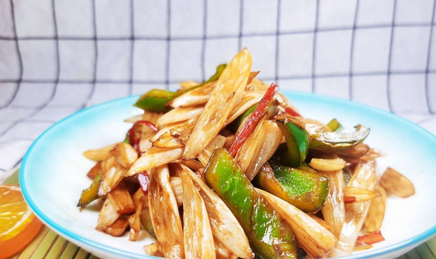 根状茎|它是“水中人参”，15元一斤，遇到不要错过，再不吃就要等明年