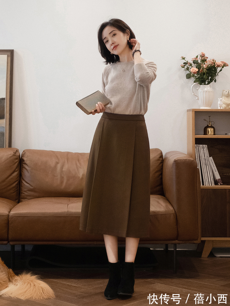 秋天|建议30+女性多穿“毛呢半身裙”,掌握3个搭配要点,时尚又显气质