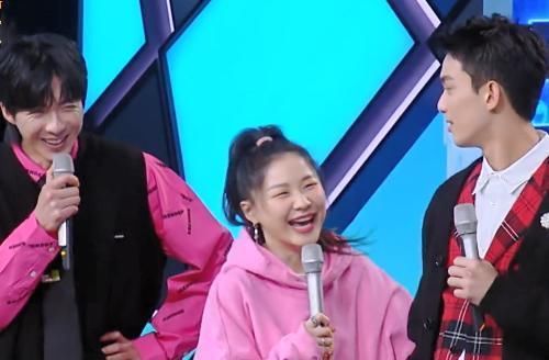 《快本》最“没存在感”嘉宾，玩游戏搭不上话，休息位置都靠边