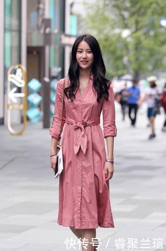 配上|穿着洋装很少有高跟鞋,尤其是配上尖跟鞋,修身显瘦有范儿