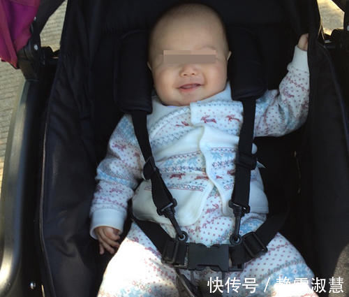 变形|4个月宝宝被查出“脊柱变形”,只因妈妈带他出门时,总爱这么做